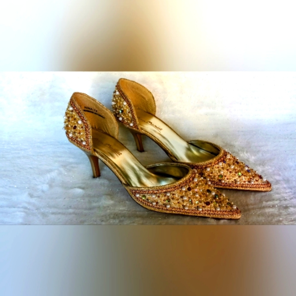 Anne Michelle Nina Gold Pearl and Sequins Embezzled Point Toed Heels, Size 7.5.